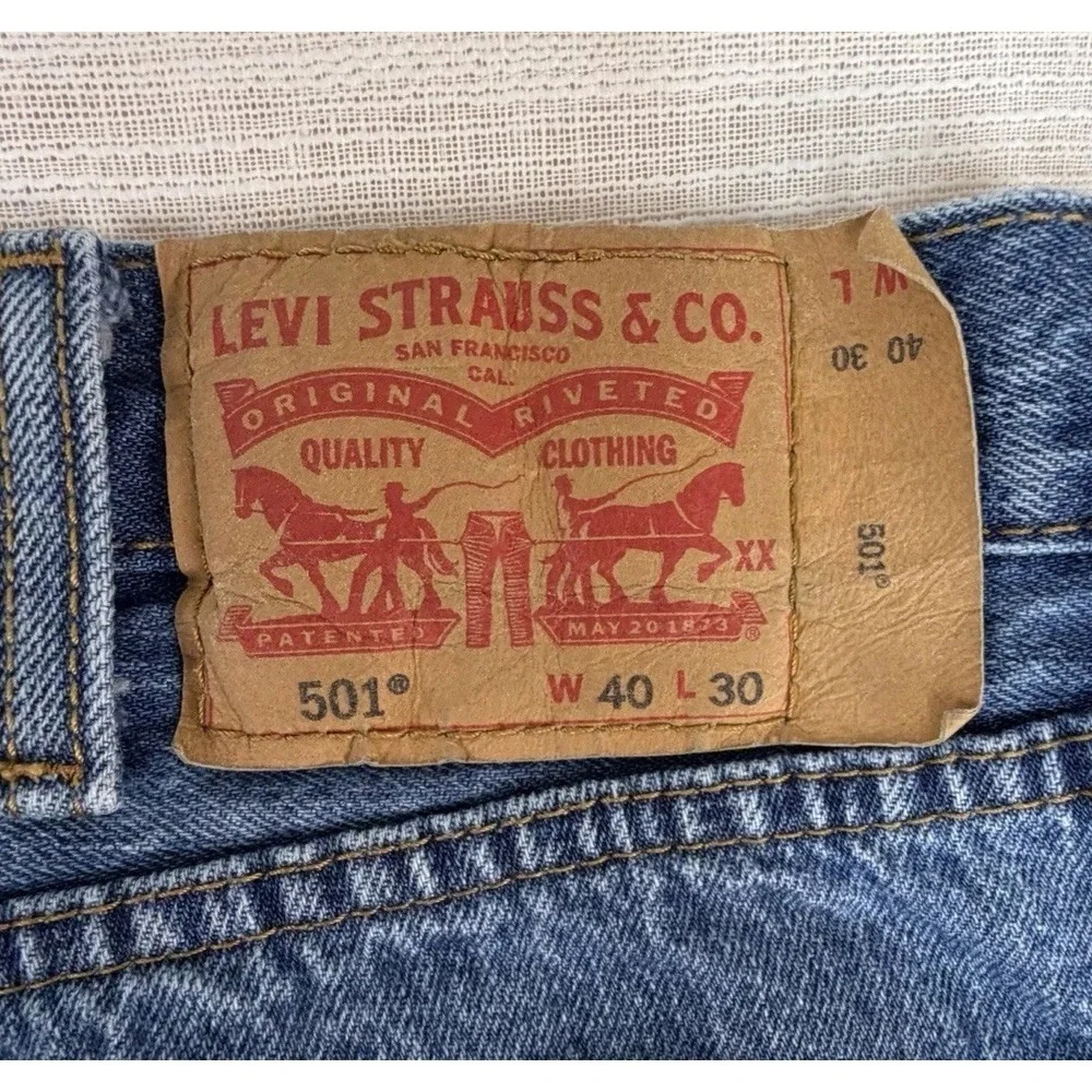 Levis 501 Button Fly‎ Men's Jeans 40x30 Original Fit Denim Med Wash 100% Cotton